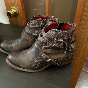 Freebird Belfast, women’s size 8